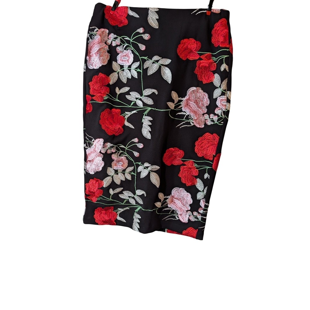 ECI New York Black Floral Embroidered Pencil Skirt Red Pink Size 8 730705/50020